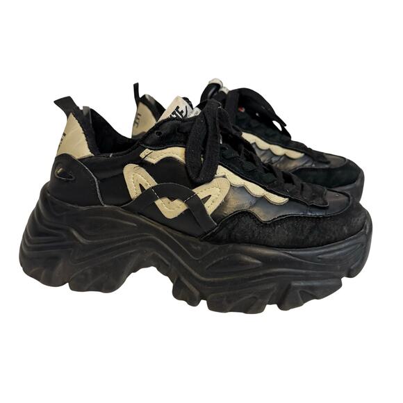Nike Mens Sneakers Size 39 Black Tan Y2K Streeetwear Athleisure Rugged Everyday